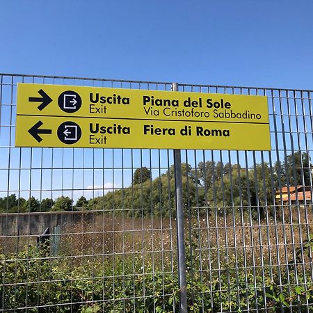 شقة Little House Fiera Di Roma بونتي جاليريا المظهر الخارجي الصورة