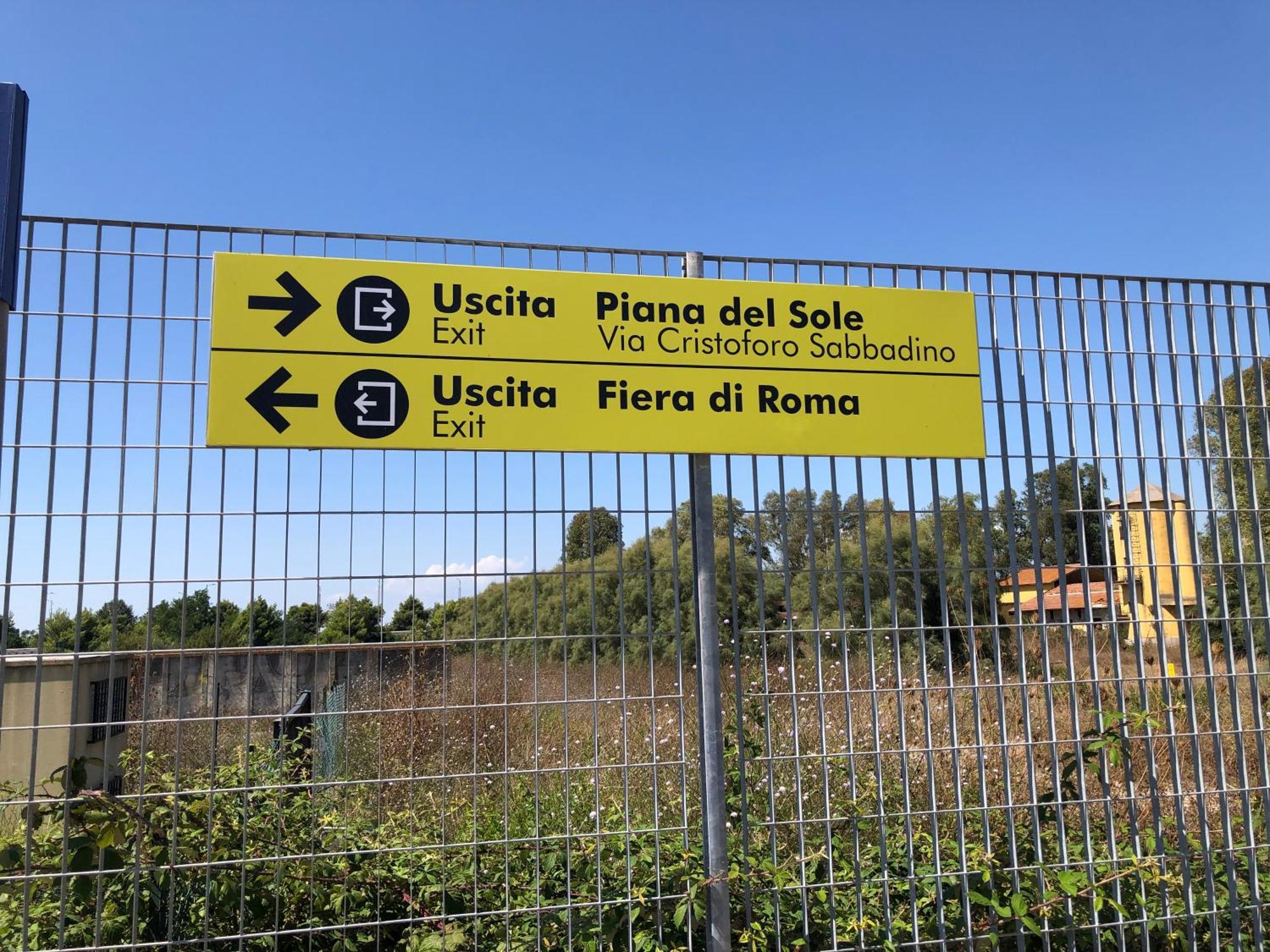 شقة Little House Fiera Di Roma بونتي جاليريا المظهر الخارجي الصورة